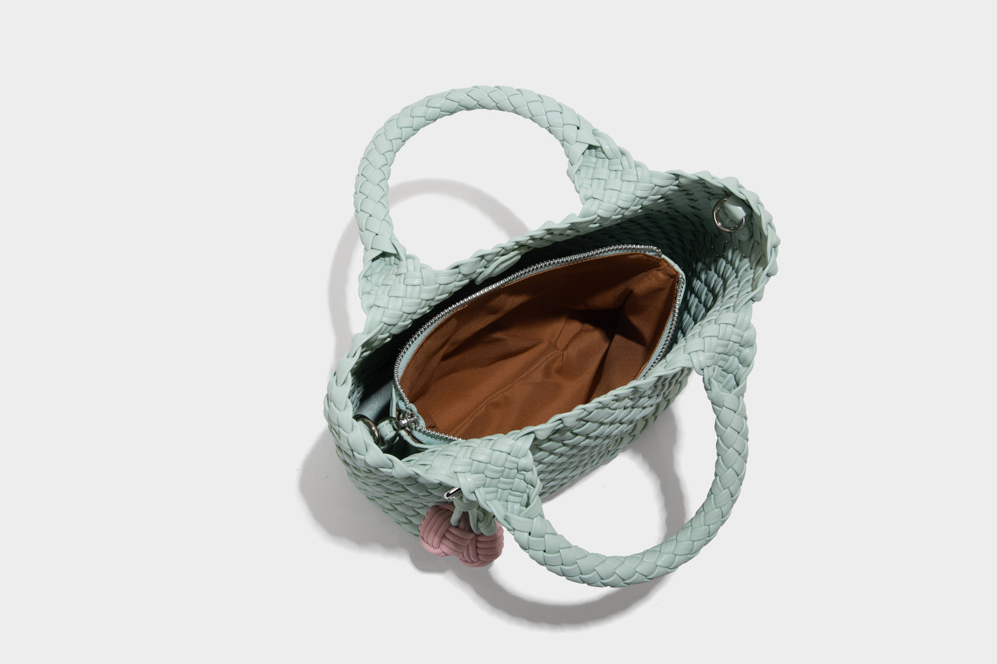 Handmade Woven Shoulder Bag for Women Vegan Leather Tote Bag Large Beach Travel Handbags and Purses Designer Basket Bucket Bags