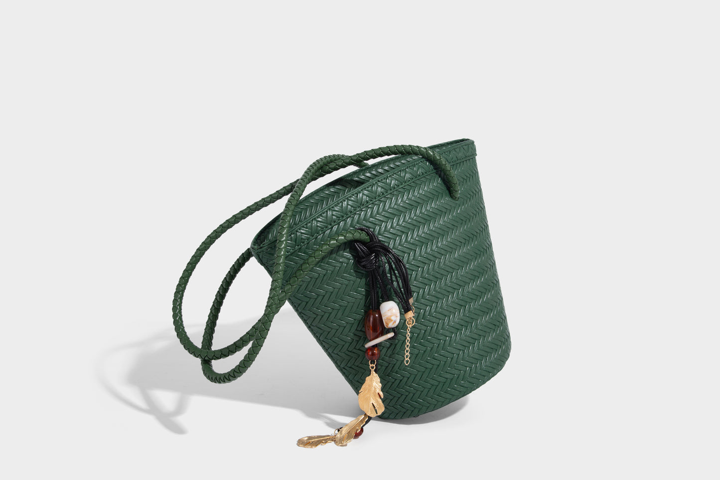 Fashion woven bucket bag