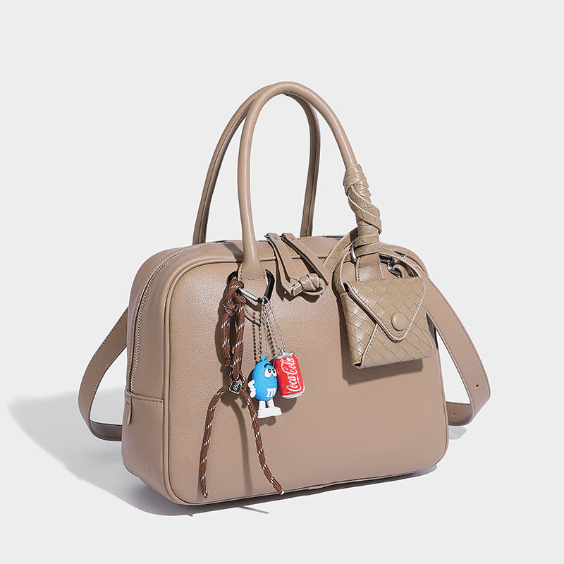 Fashionable vegan leather lady purse