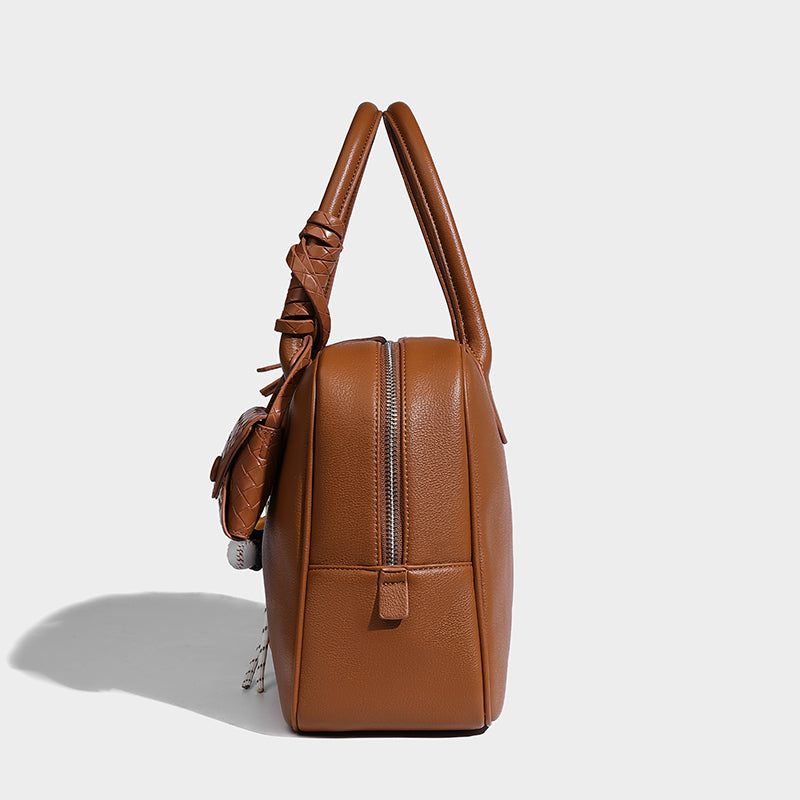 Fashionable vegan leather lady purse